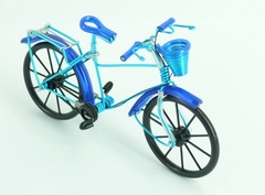Drátěný model dámského kola, tmavě modrý